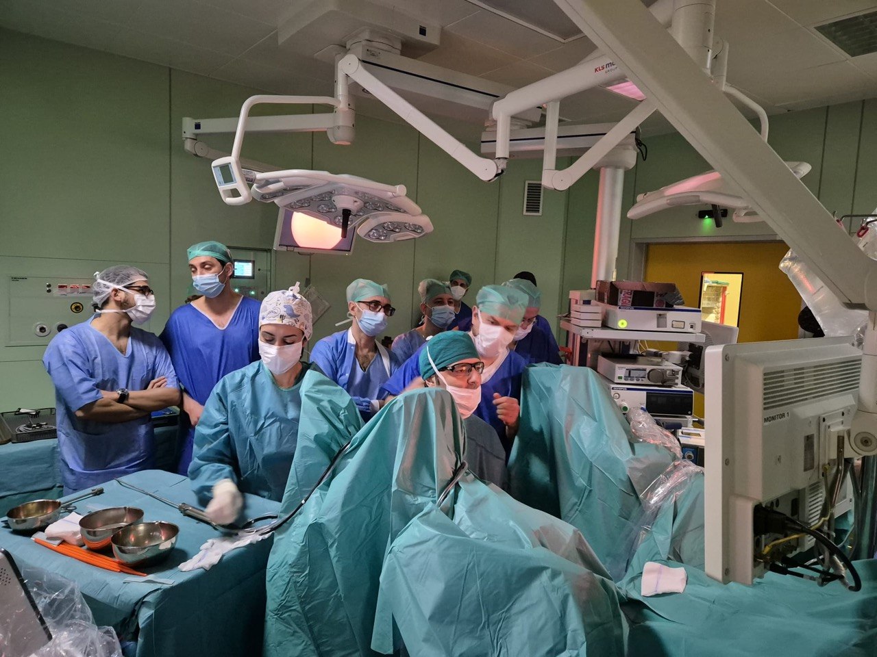 Il Dott. Davide Giraudo durante un corso di enucleazione laser della prostata (HoLEP)